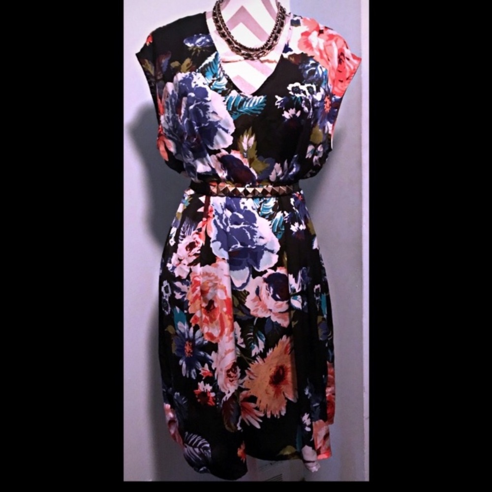 H&M BLACK FLORAL SIZE 10 shift dress